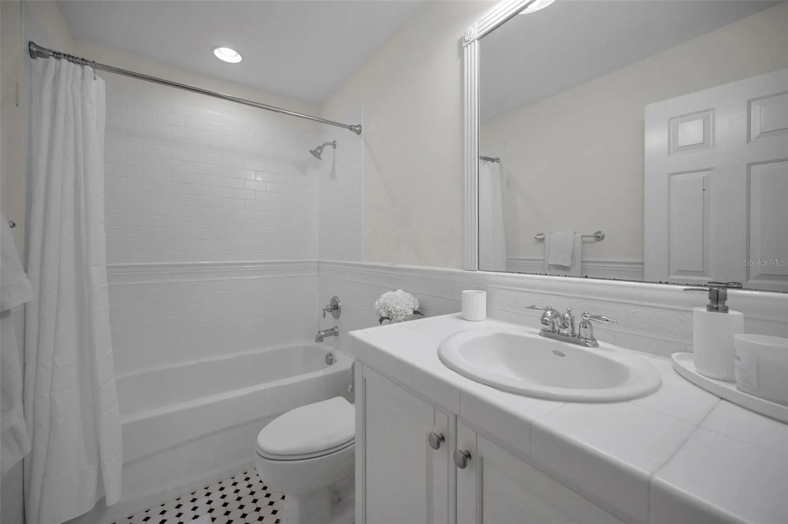 1227 TOSCANO DR