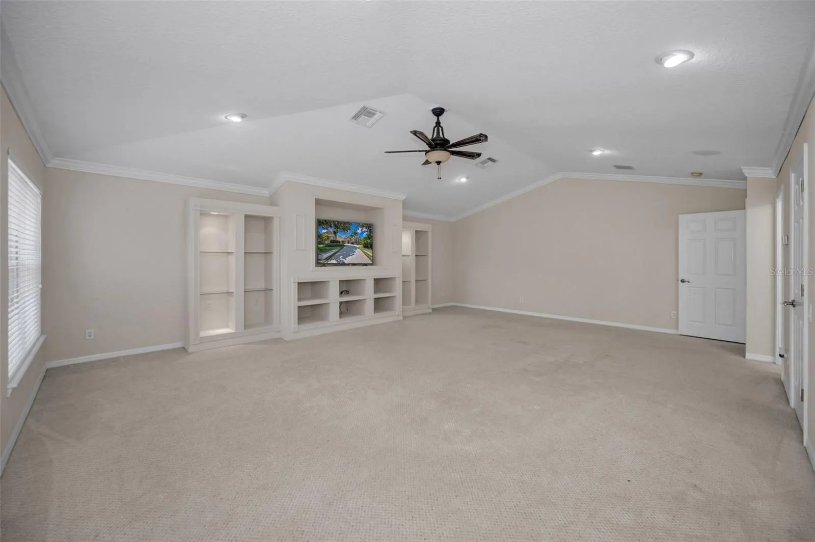 1227 TOSCANO DR