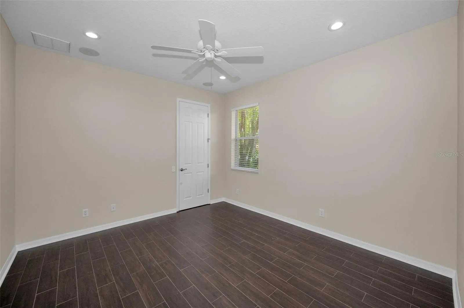 1227 TOSCANO DR
