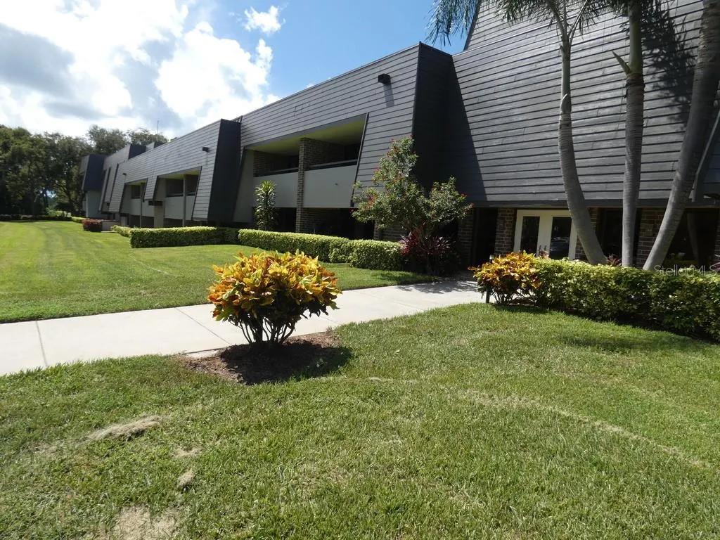36750 US HIGHWAY 19 N #20-305, #20-305