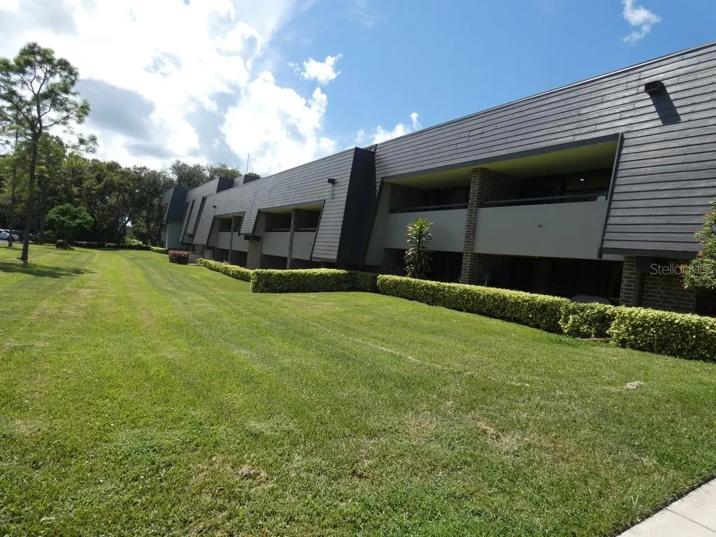 36750 US HIGHWAY 19 N #20-305, #20-305