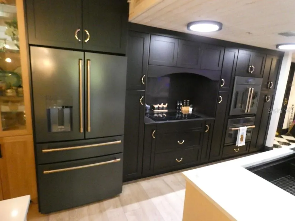 36750 US HIGHWAY 19 N #20-305, #20-305