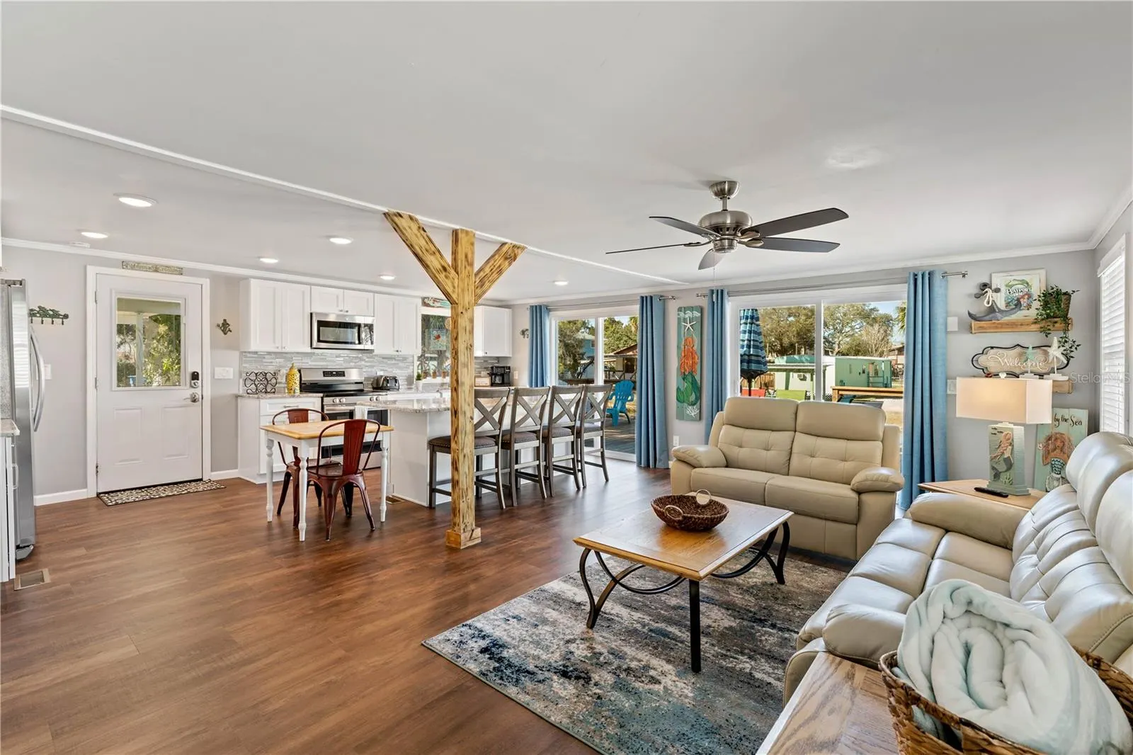 6051 COLONY CIR