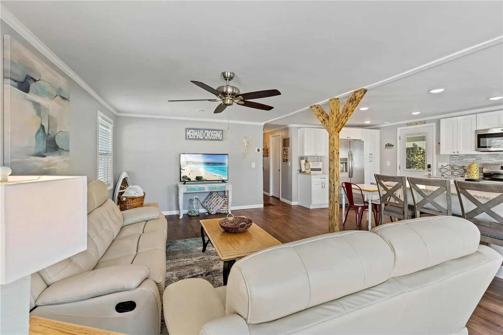 6051 COLONY CIR