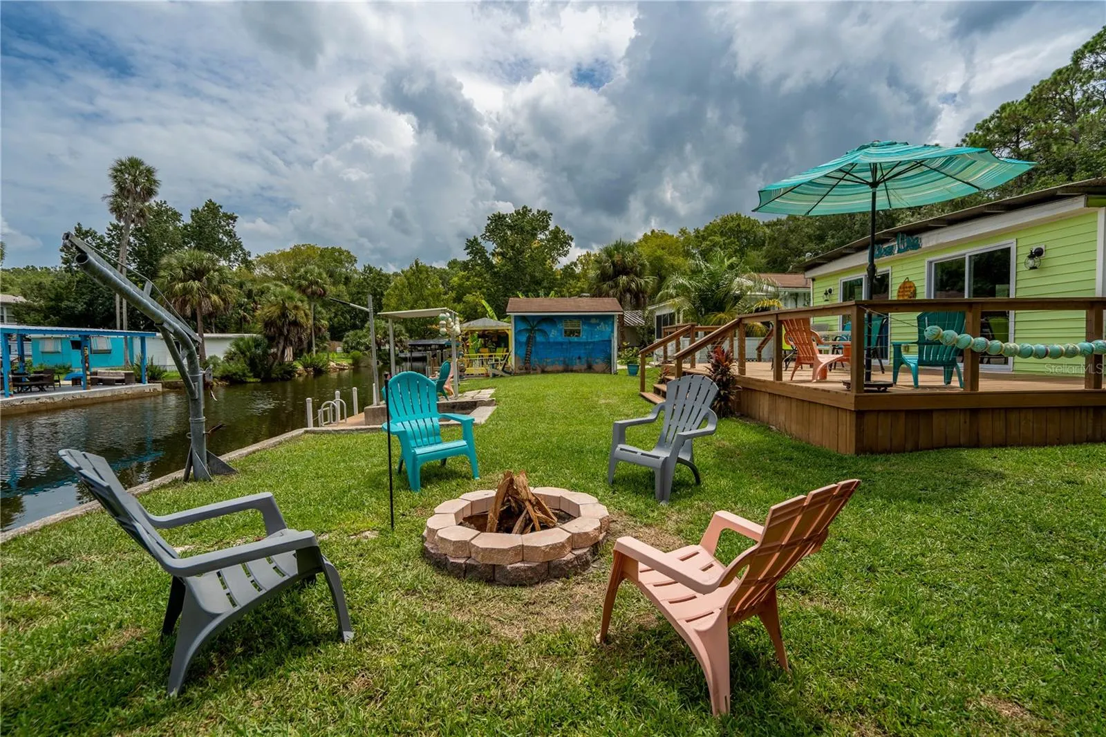 6051 COLONY CIR