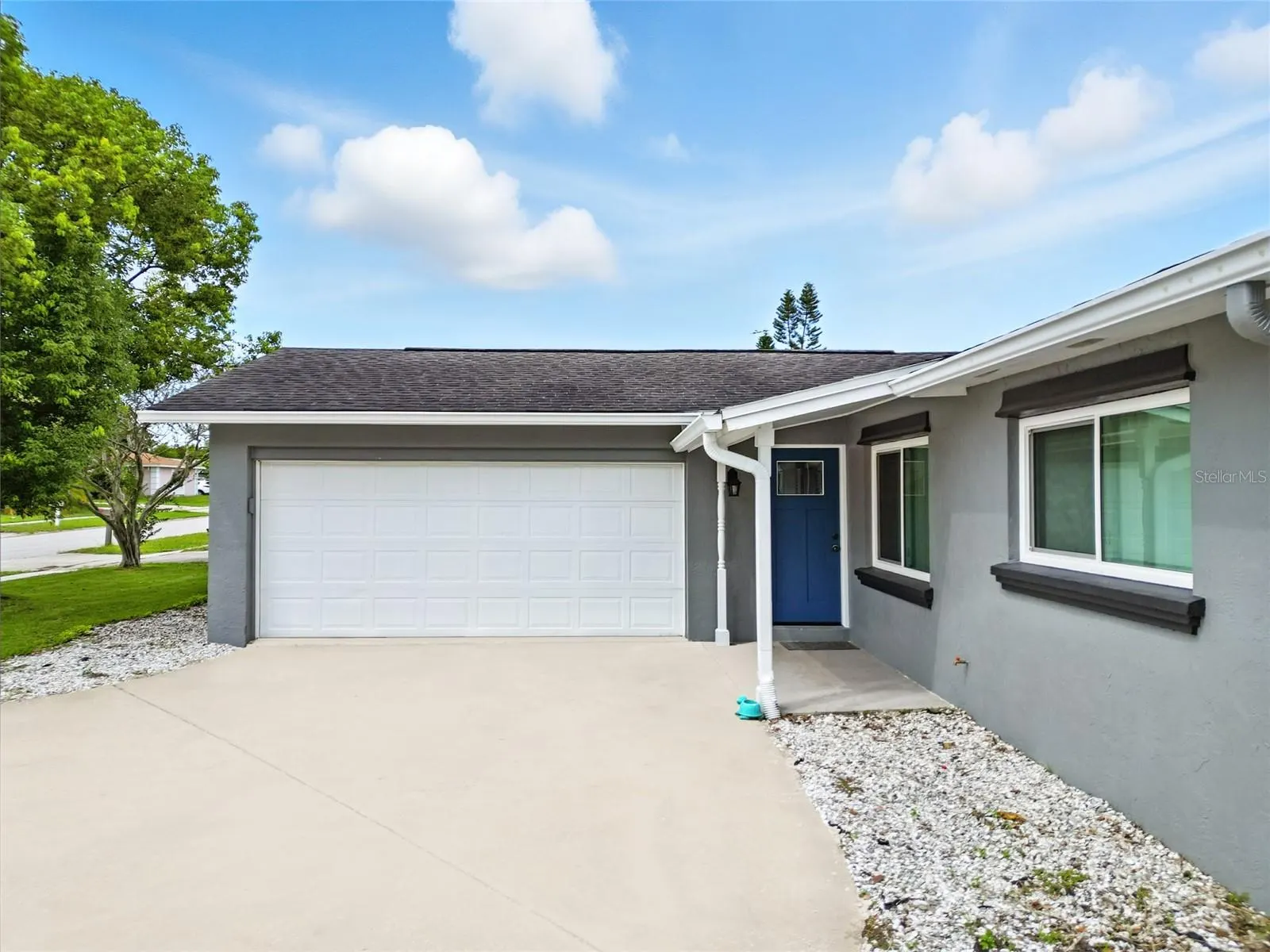 1715 CROMWELL DR