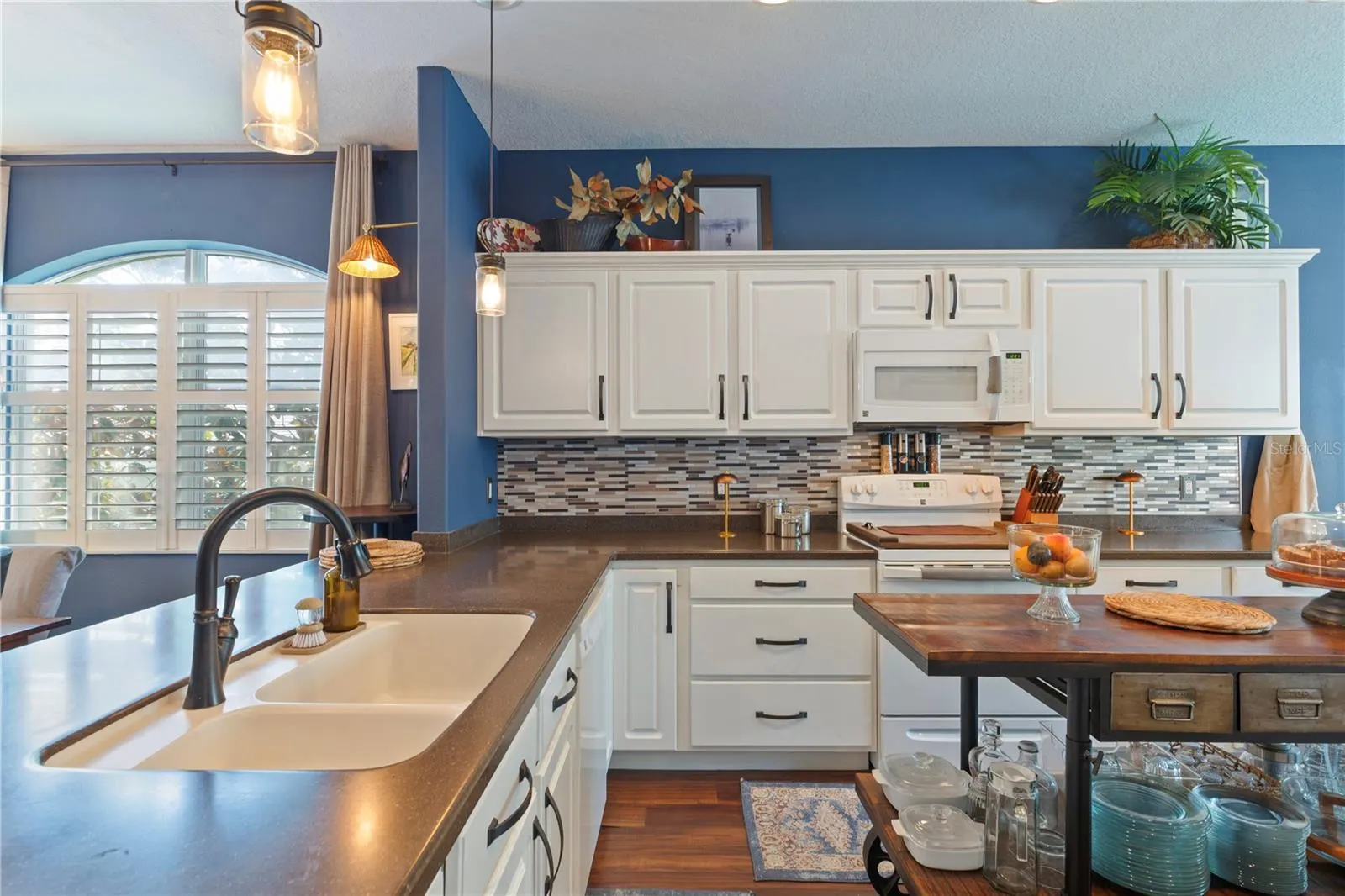 1072 S POINTE ALEXIS DR