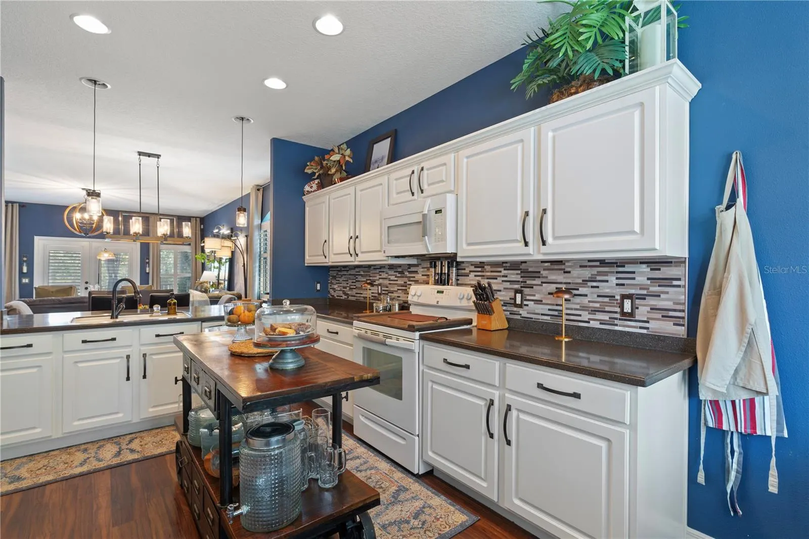 1072 S POINTE ALEXIS DR