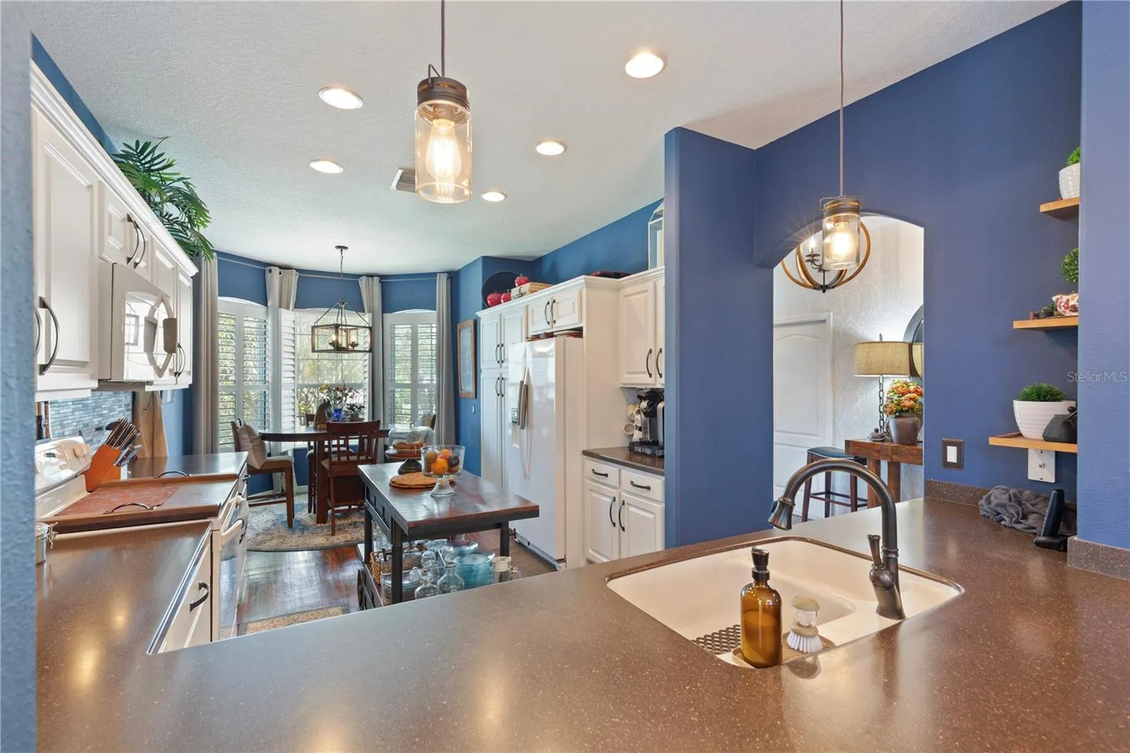 1072 S POINTE ALEXIS DR