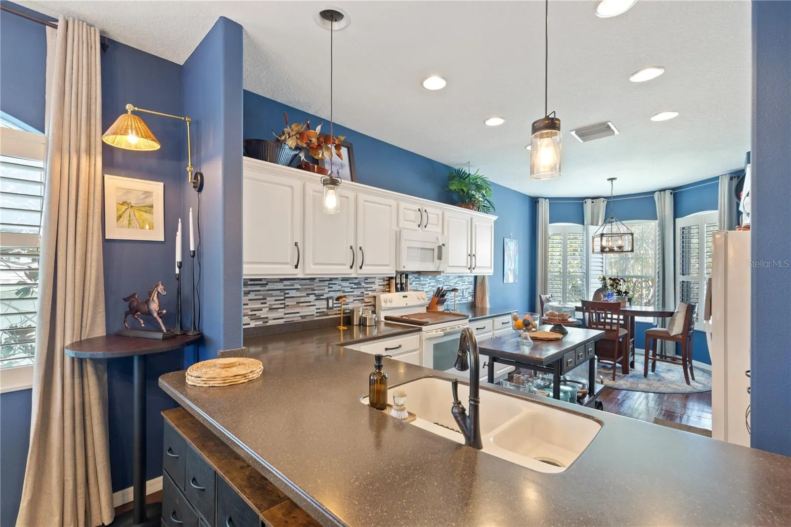 1072 S POINTE ALEXIS DR