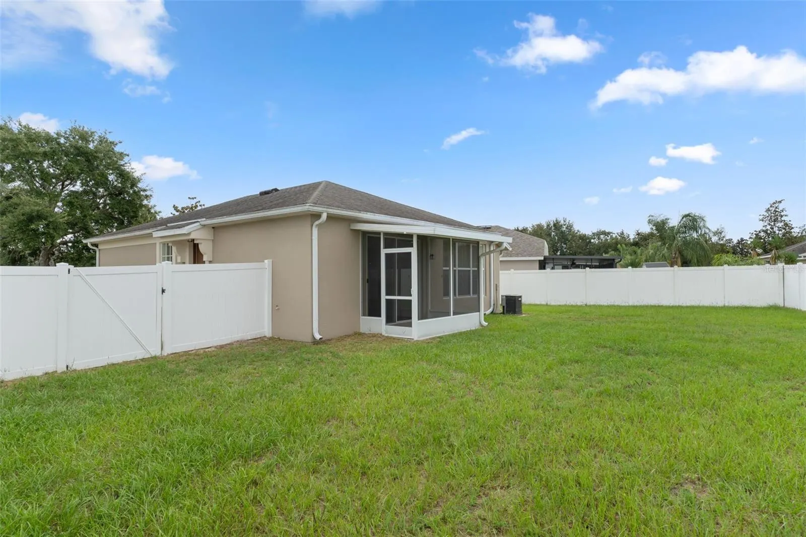 14861 WAKE ROBIN DR