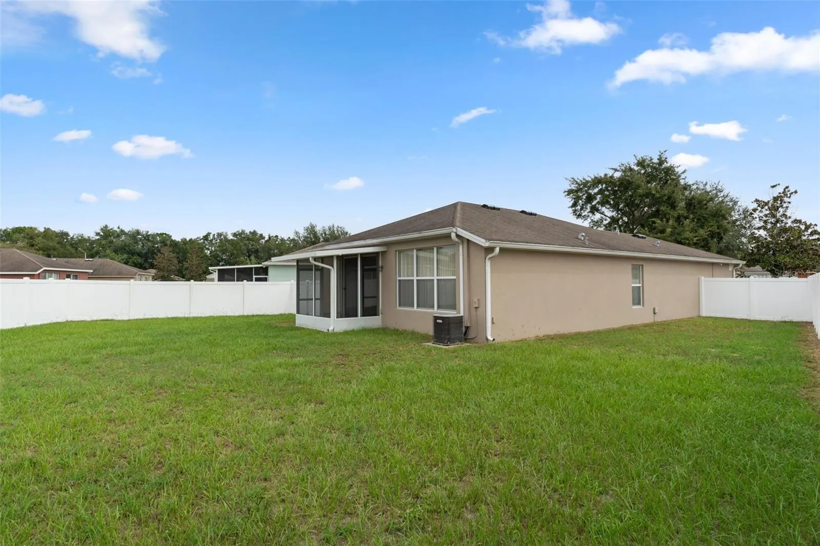 14861 WAKE ROBIN DR