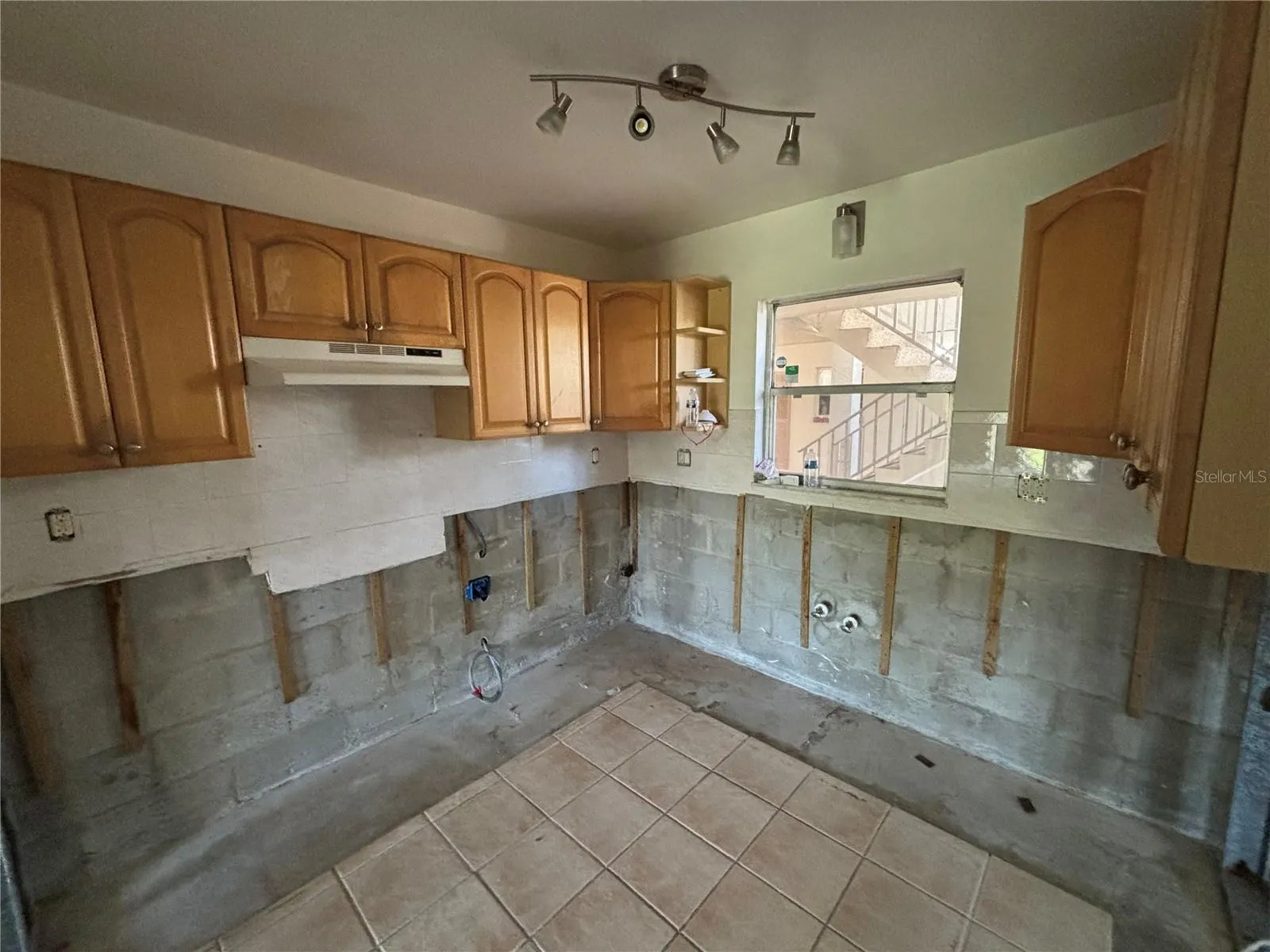 1860 MASSACHUSETTS AVE NE #102, #102