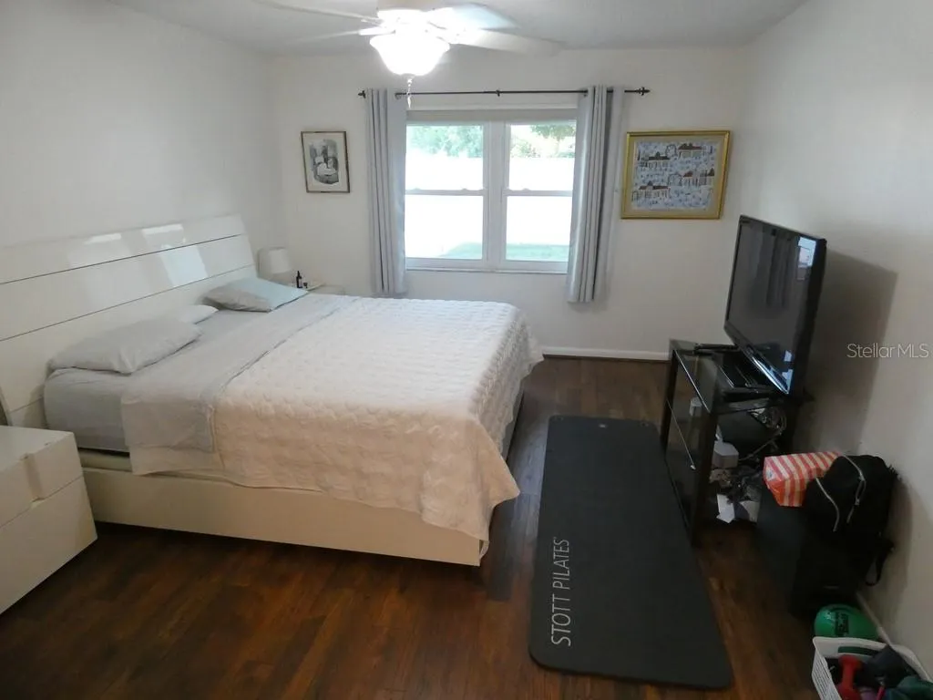2755 MERLIN WAY