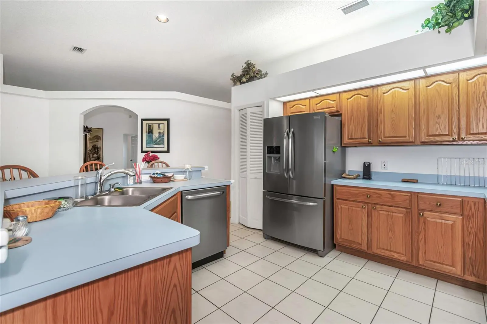 9807 OAKWOOD HILLS CT