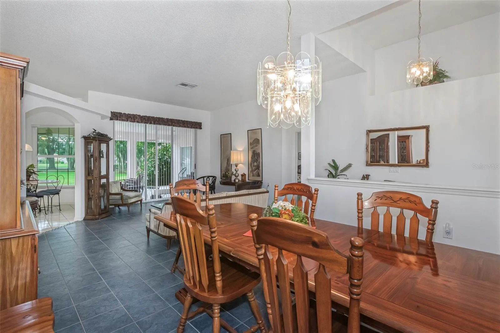 9807 OAKWOOD HILLS CT