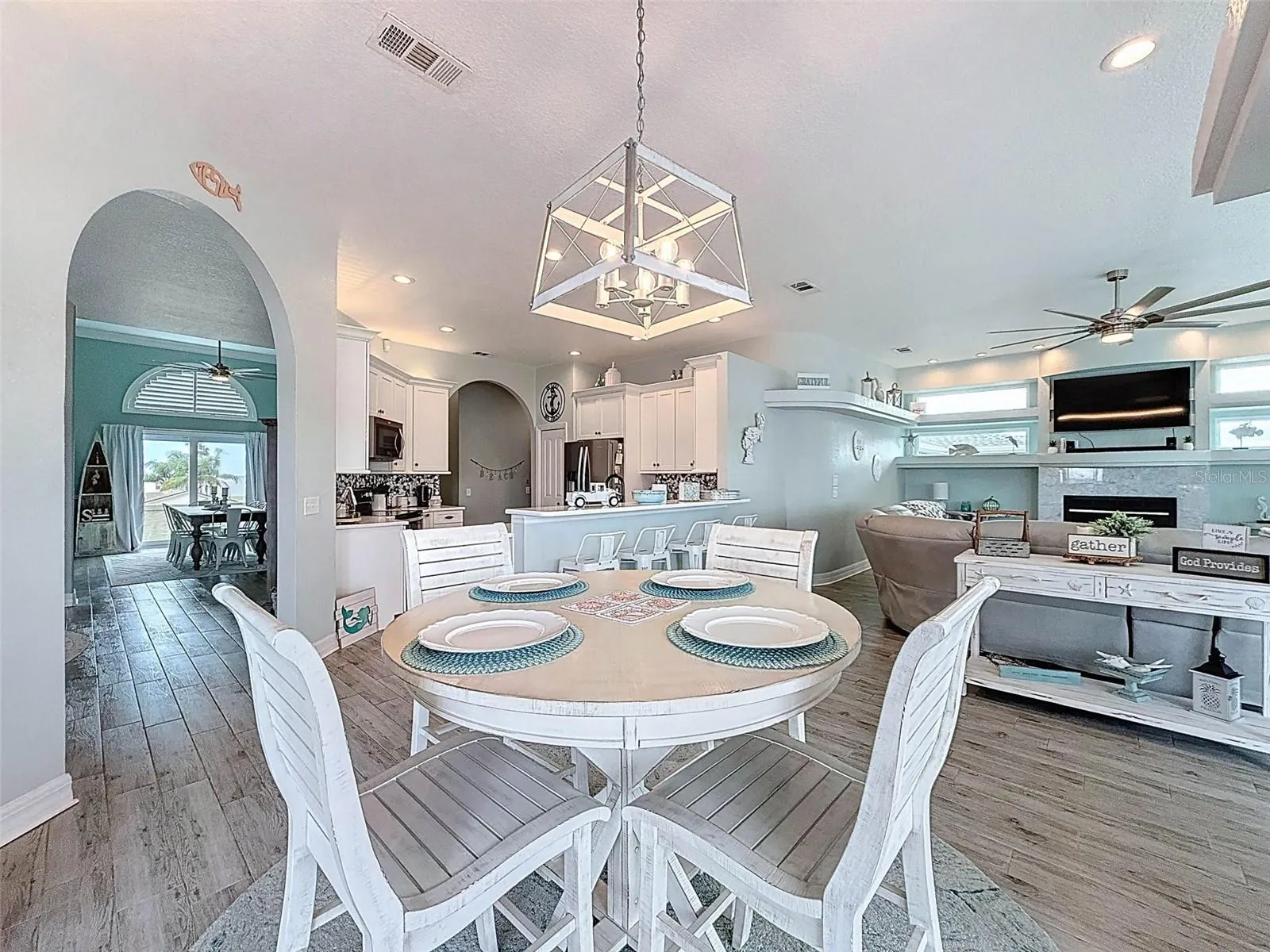 13552 CLAUDIA DR