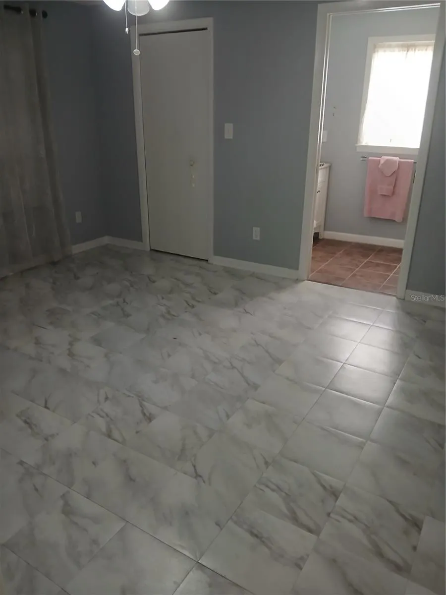 901 PENINSULA RD