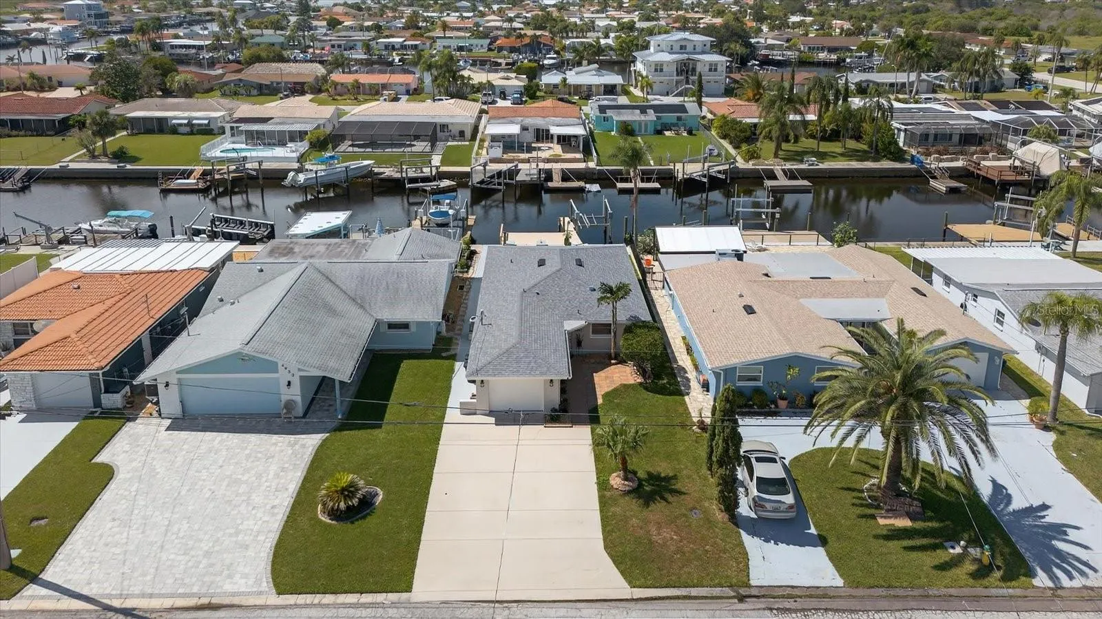 4937 BLUE HERON DR