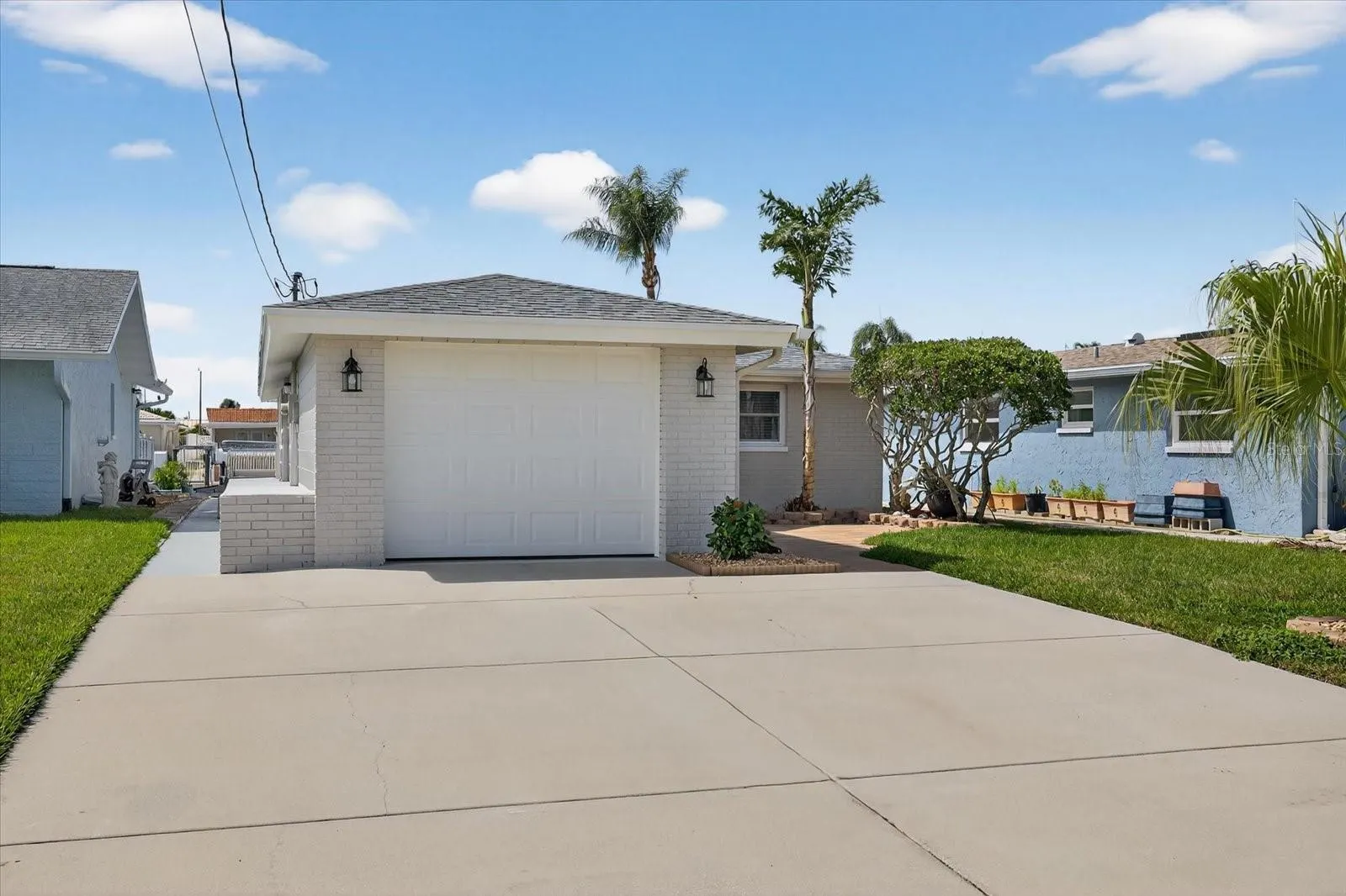 4937 BLUE HERON DR