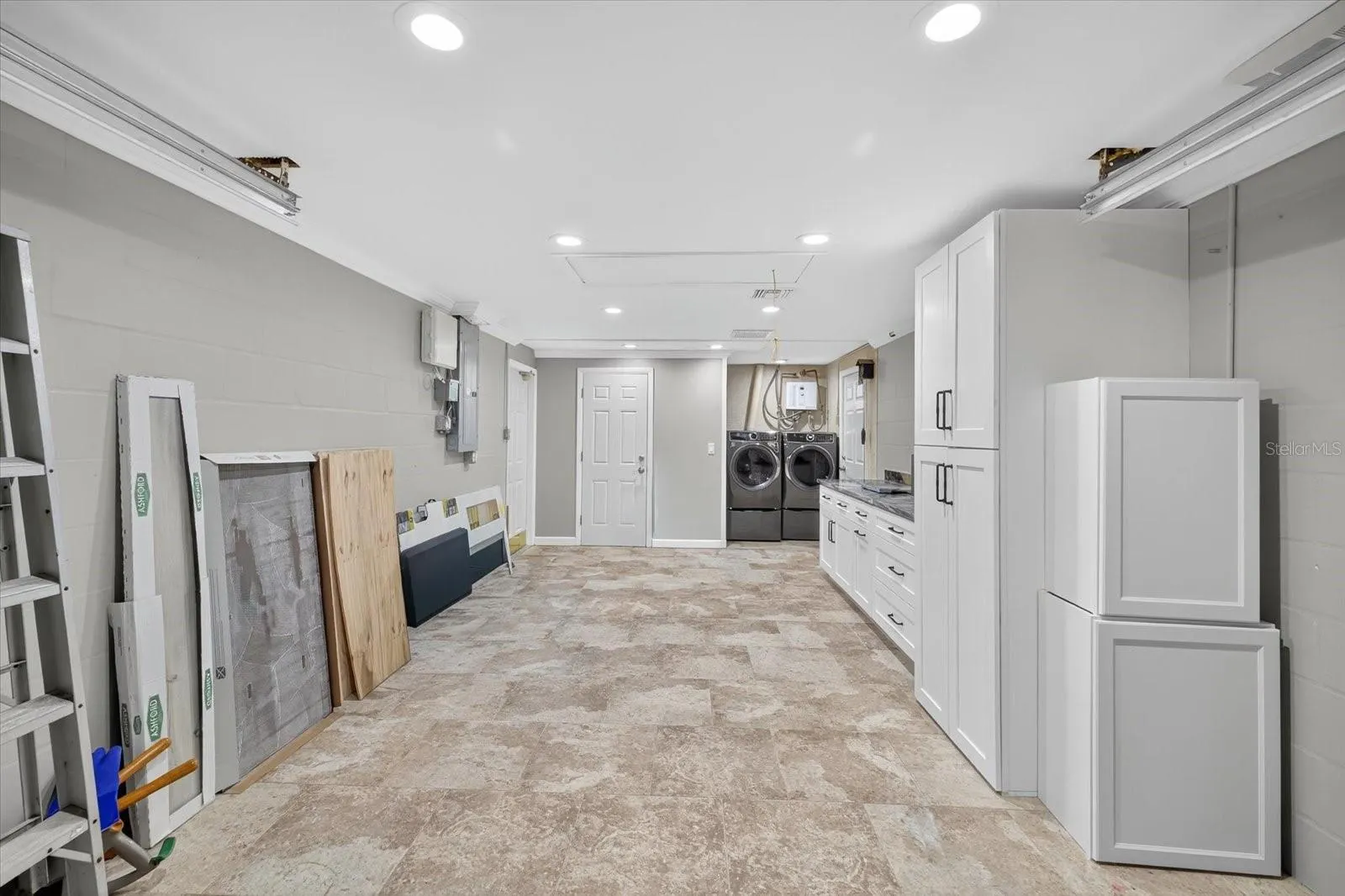 4937 BLUE HERON DR