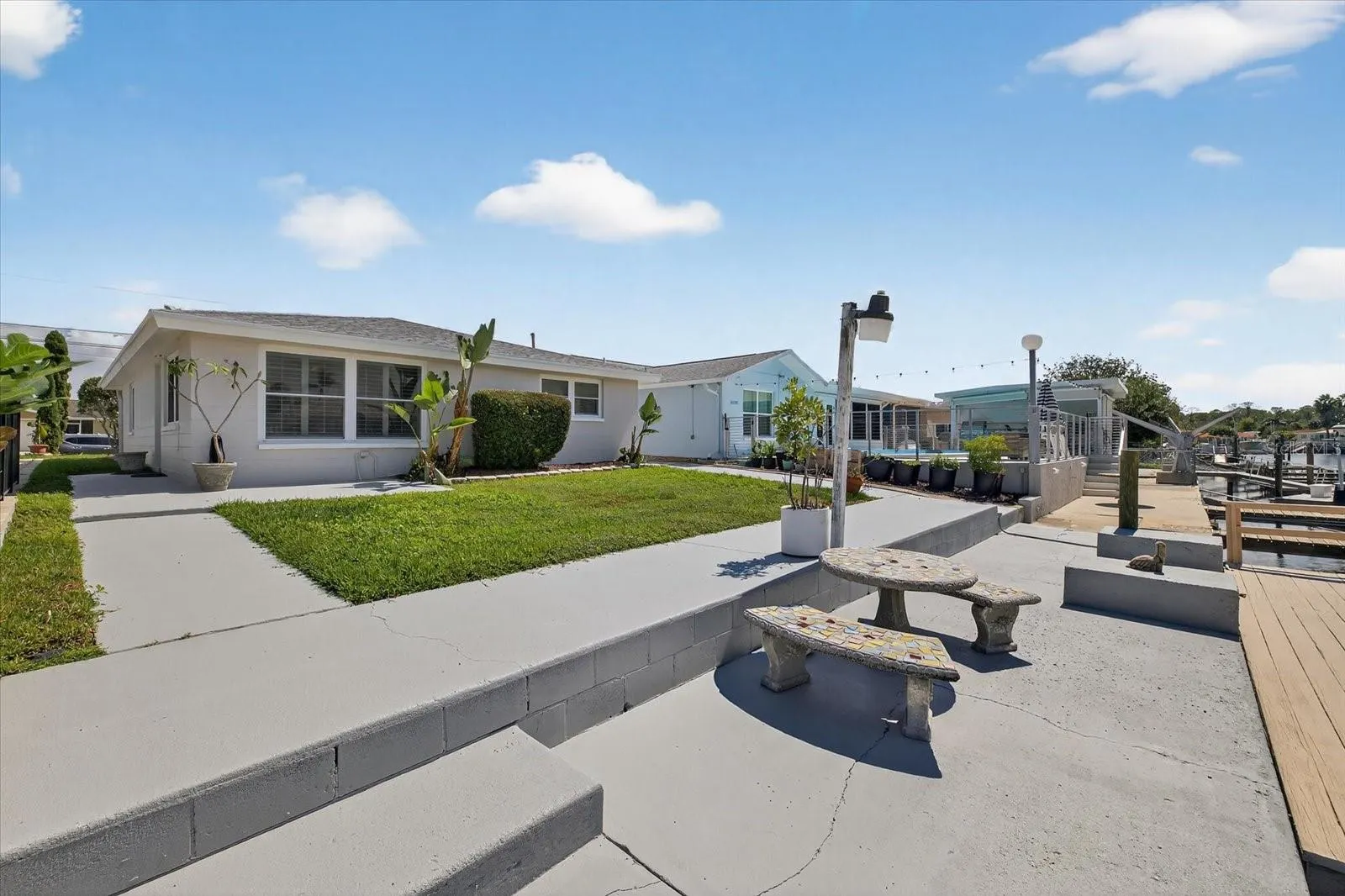 4937 BLUE HERON DR