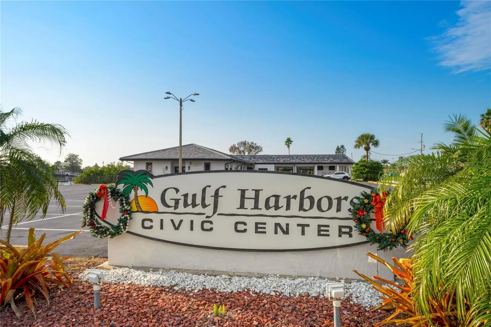 4937 BLUE HERON DR