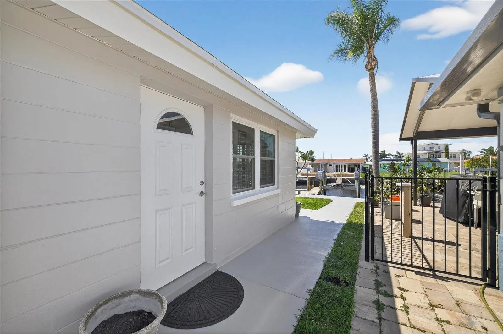 4937 BLUE HERON DR