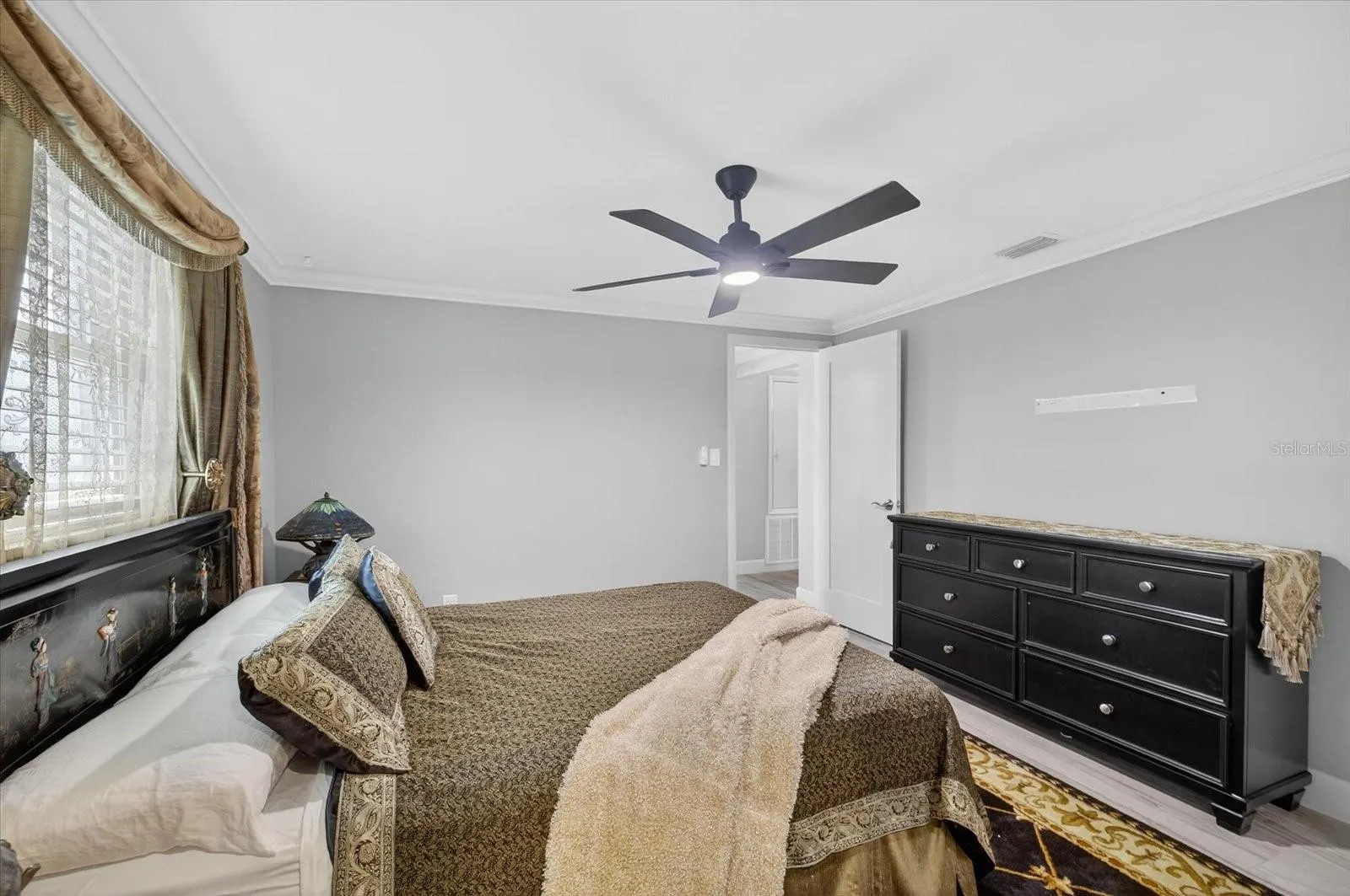 4937 BLUE HERON DR