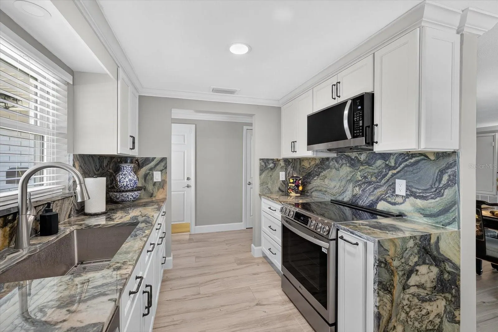 4937 BLUE HERON DR