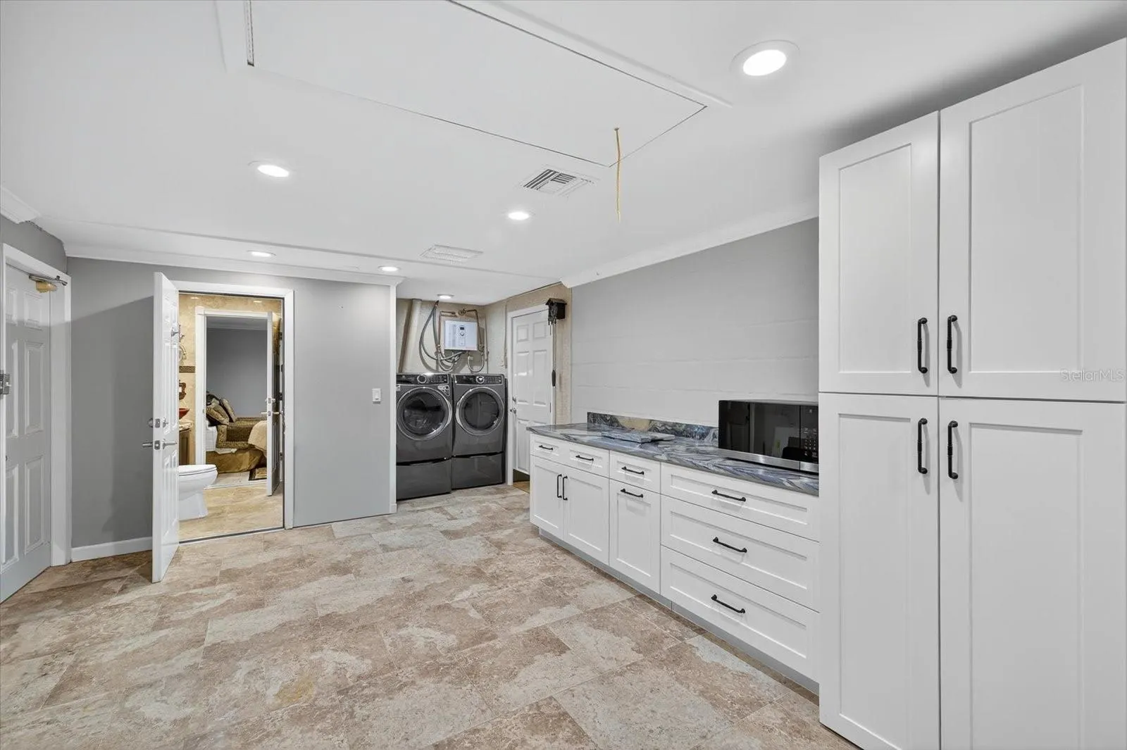 4937 BLUE HERON DR