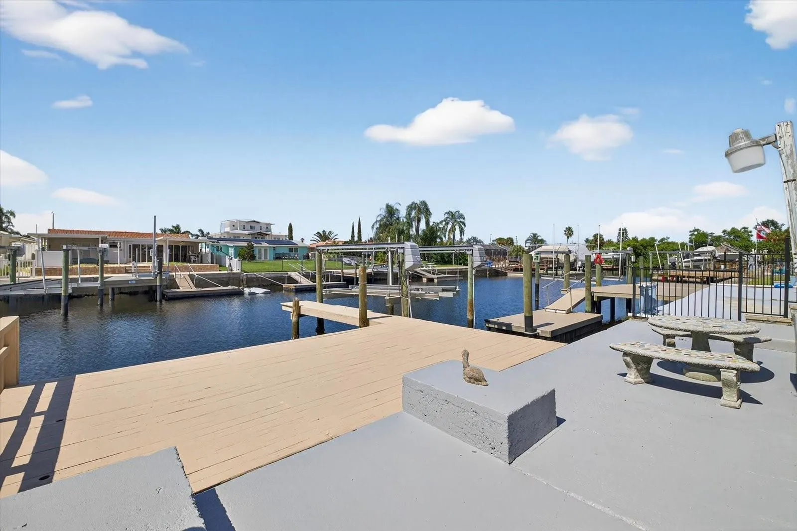 4937 BLUE HERON DR