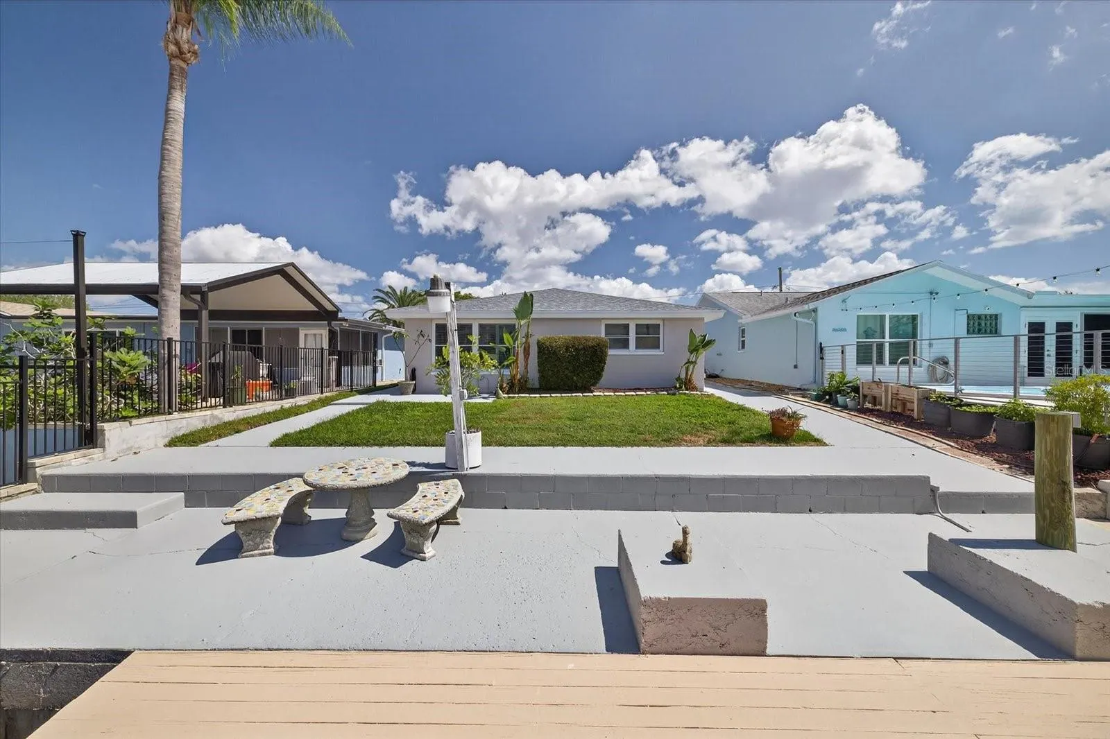 4937 BLUE HERON DR