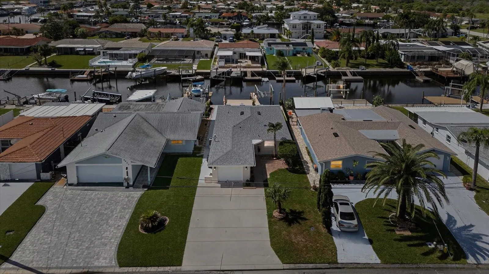 4937 BLUE HERON DR