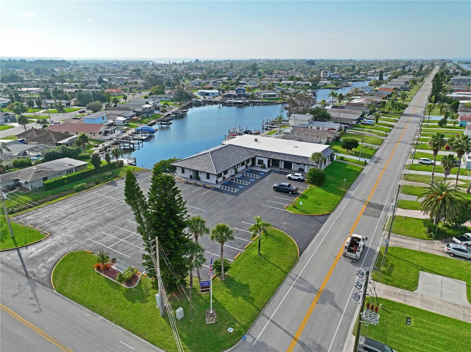 4937 BLUE HERON DR