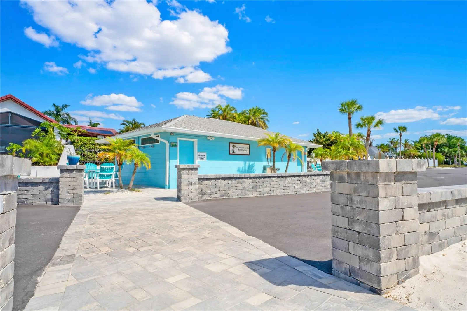 4937 BLUE HERON DR