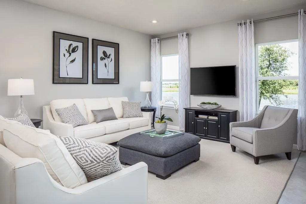 2220 SCENIC PARK LOOP