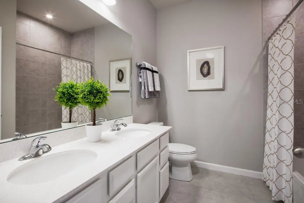 2220 SCENIC PARK LOOP
