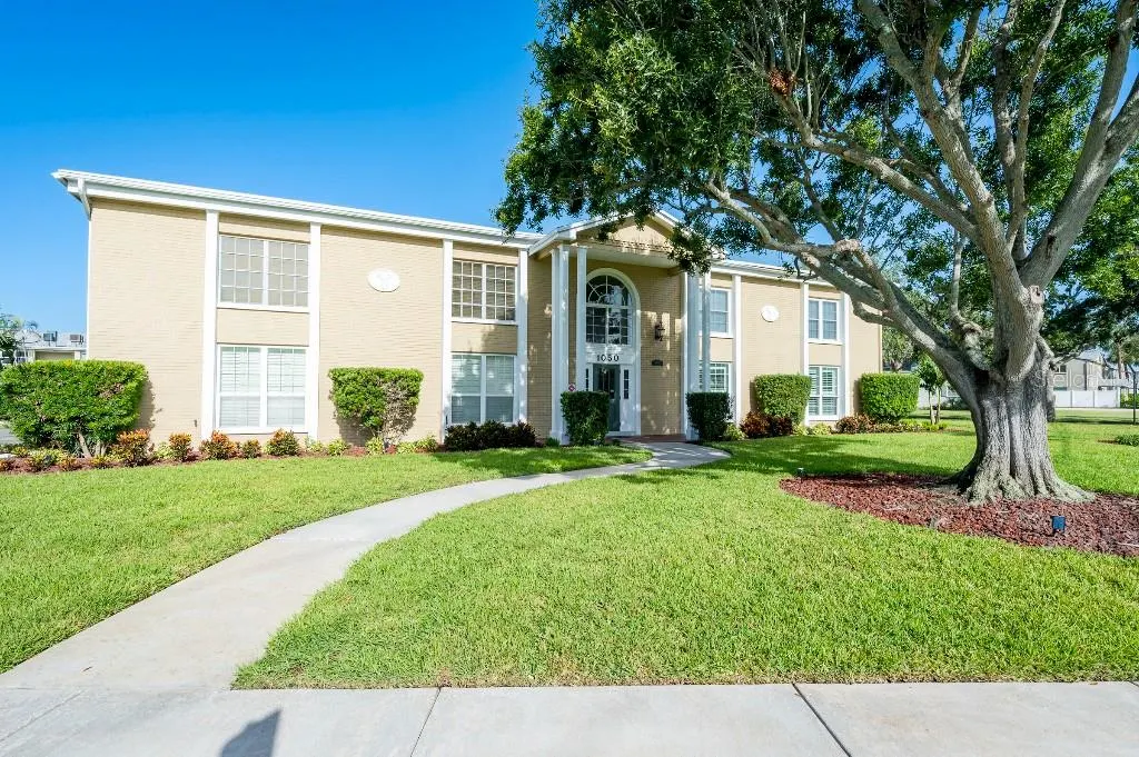1050 RAFAEL BLVD NE #2, #2