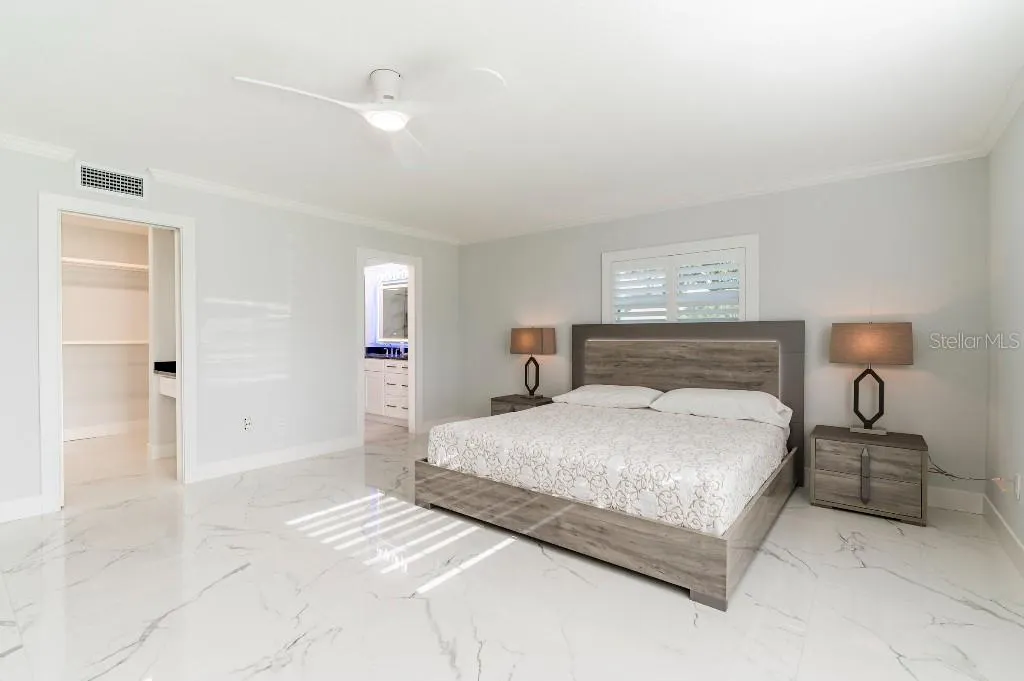 1050 RAFAEL BLVD NE #2, #2