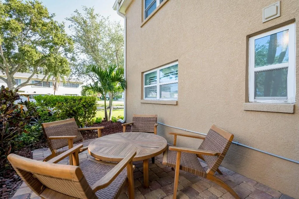 1050 RAFAEL BLVD NE #2, #2