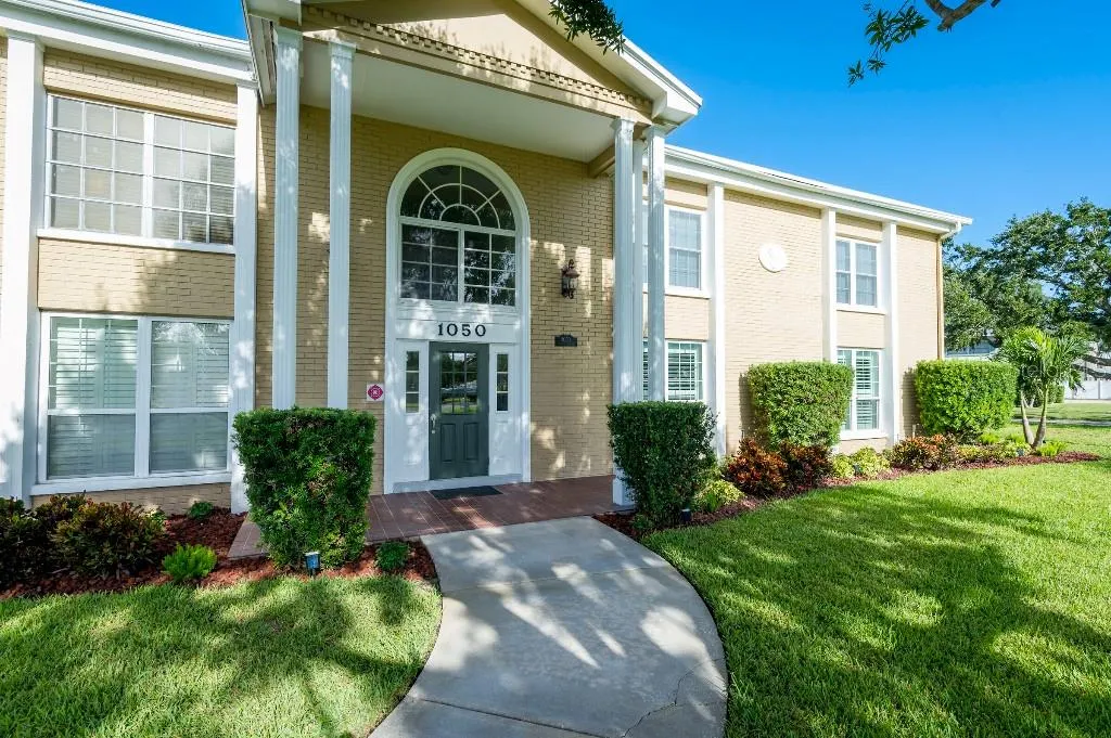 1050 RAFAEL BLVD NE #2, #2