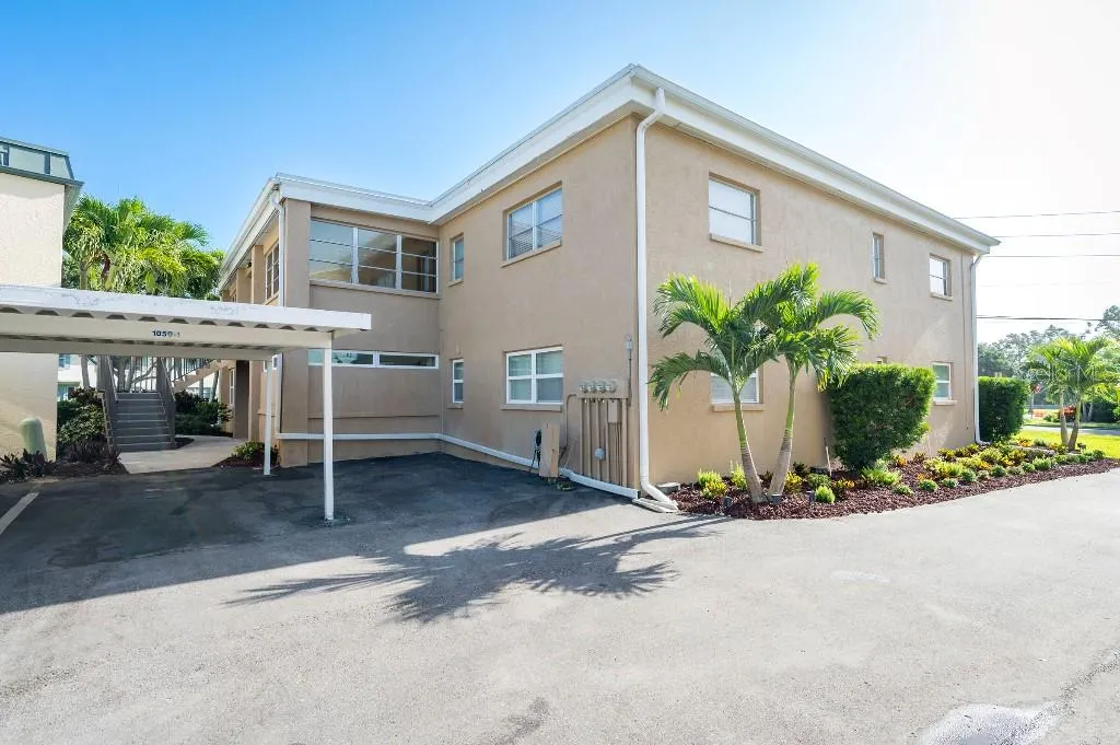 1050 RAFAEL BLVD NE #2, #2