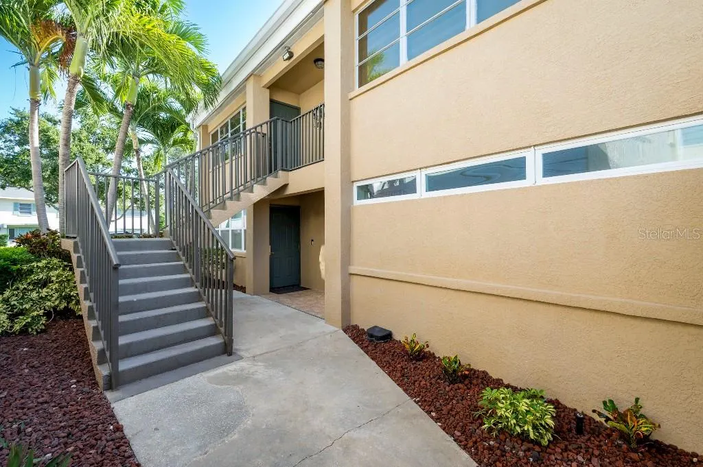 1050 RAFAEL BLVD NE #2, #2
