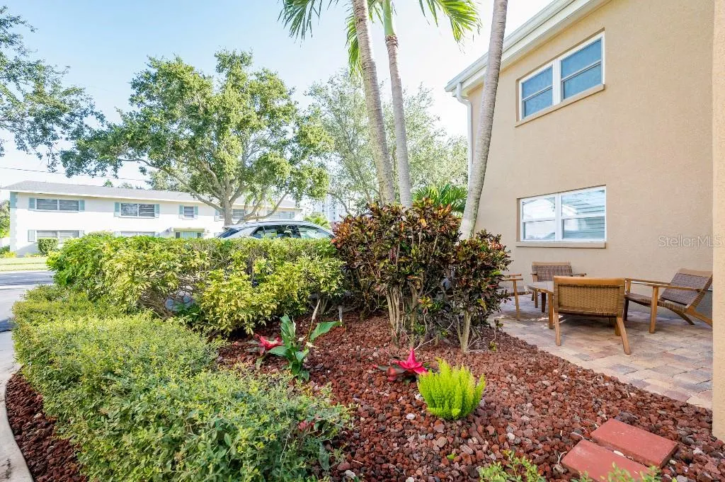 1050 RAFAEL BLVD NE #2, #2