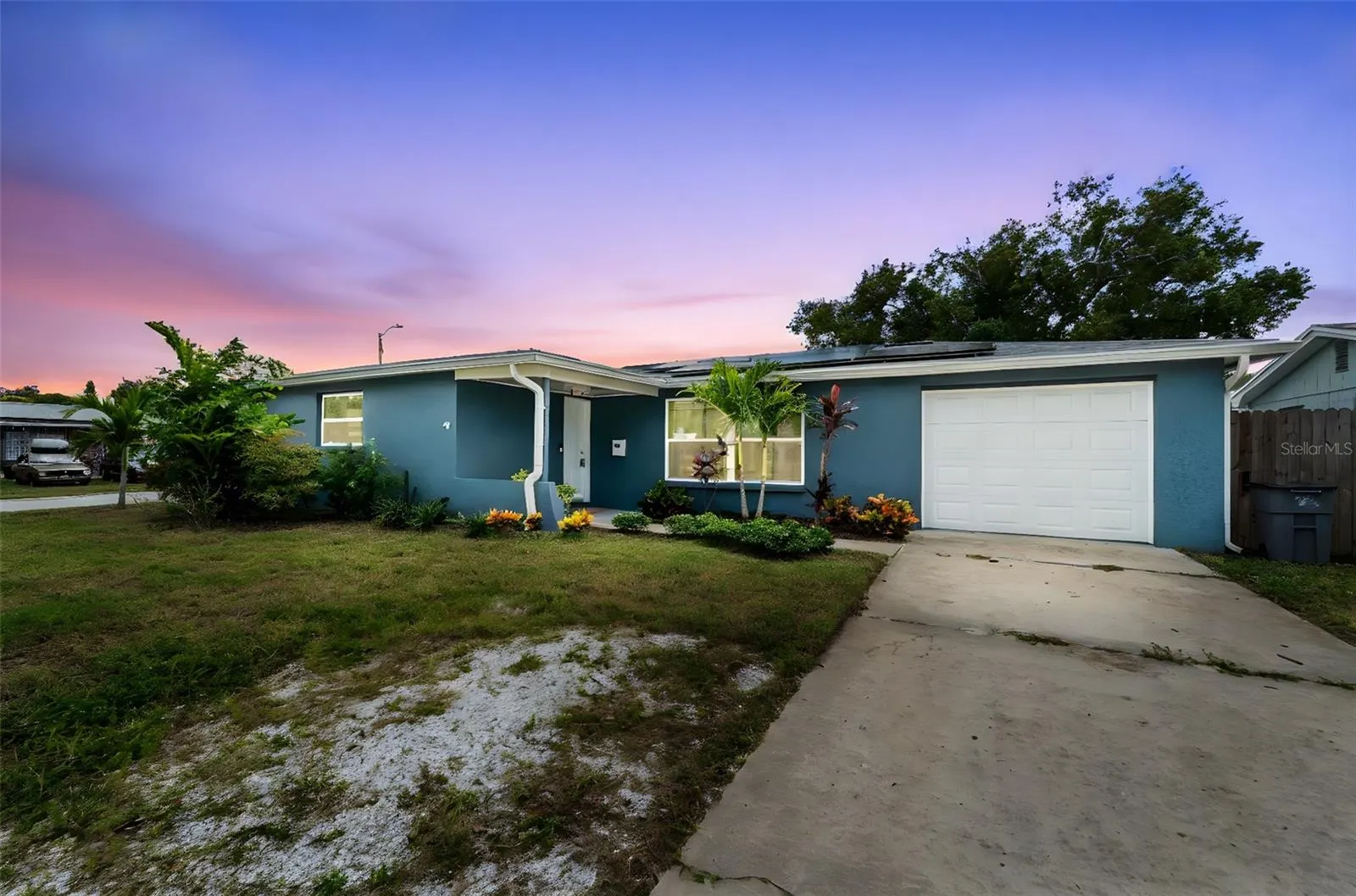 4238 GLISSADE DR
