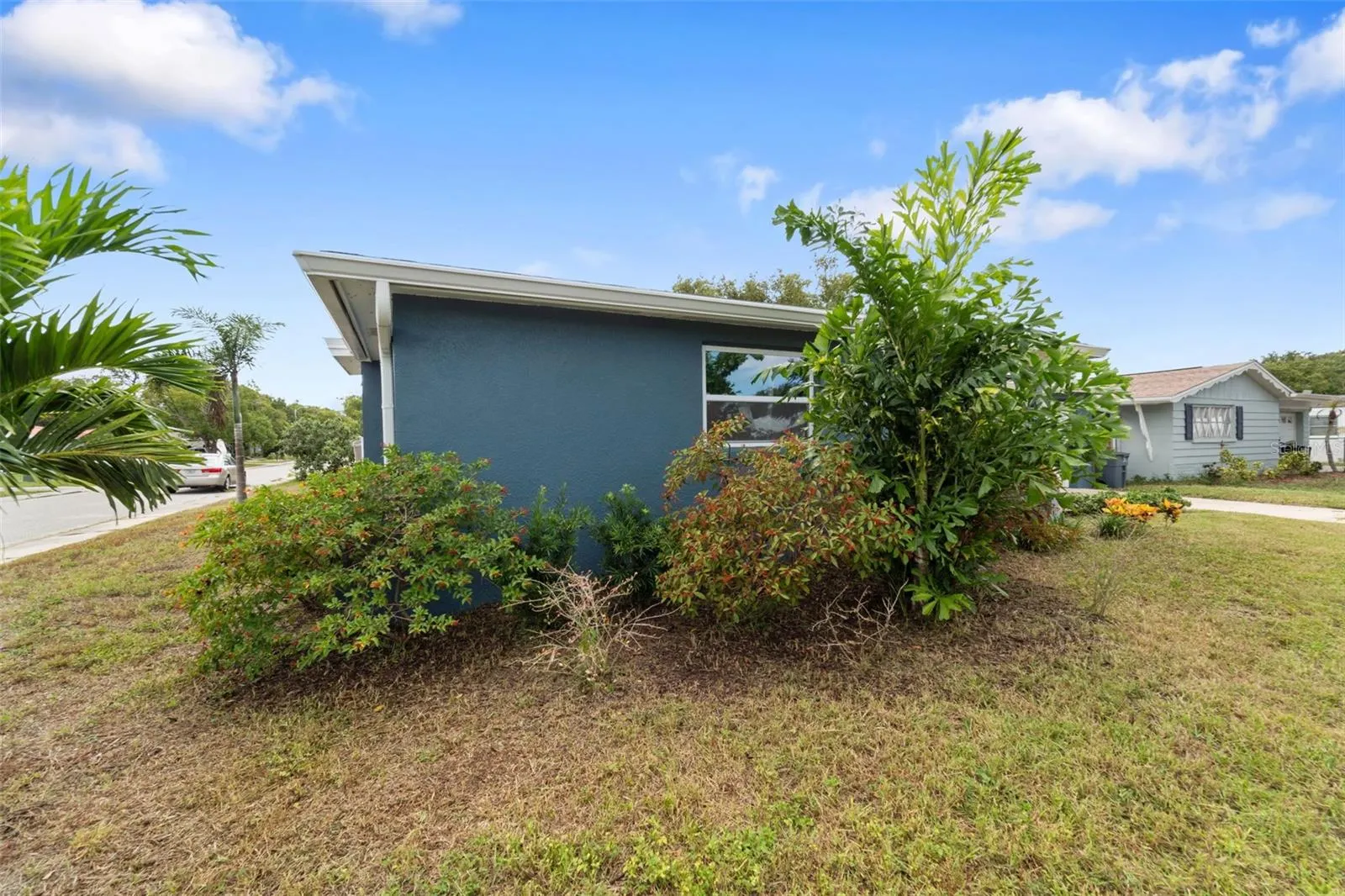 4238 GLISSADE DR
