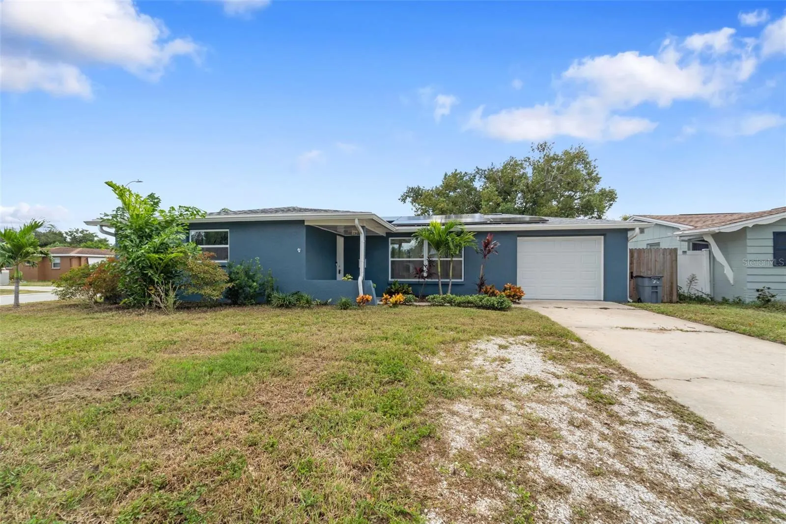 4238 GLISSADE DR