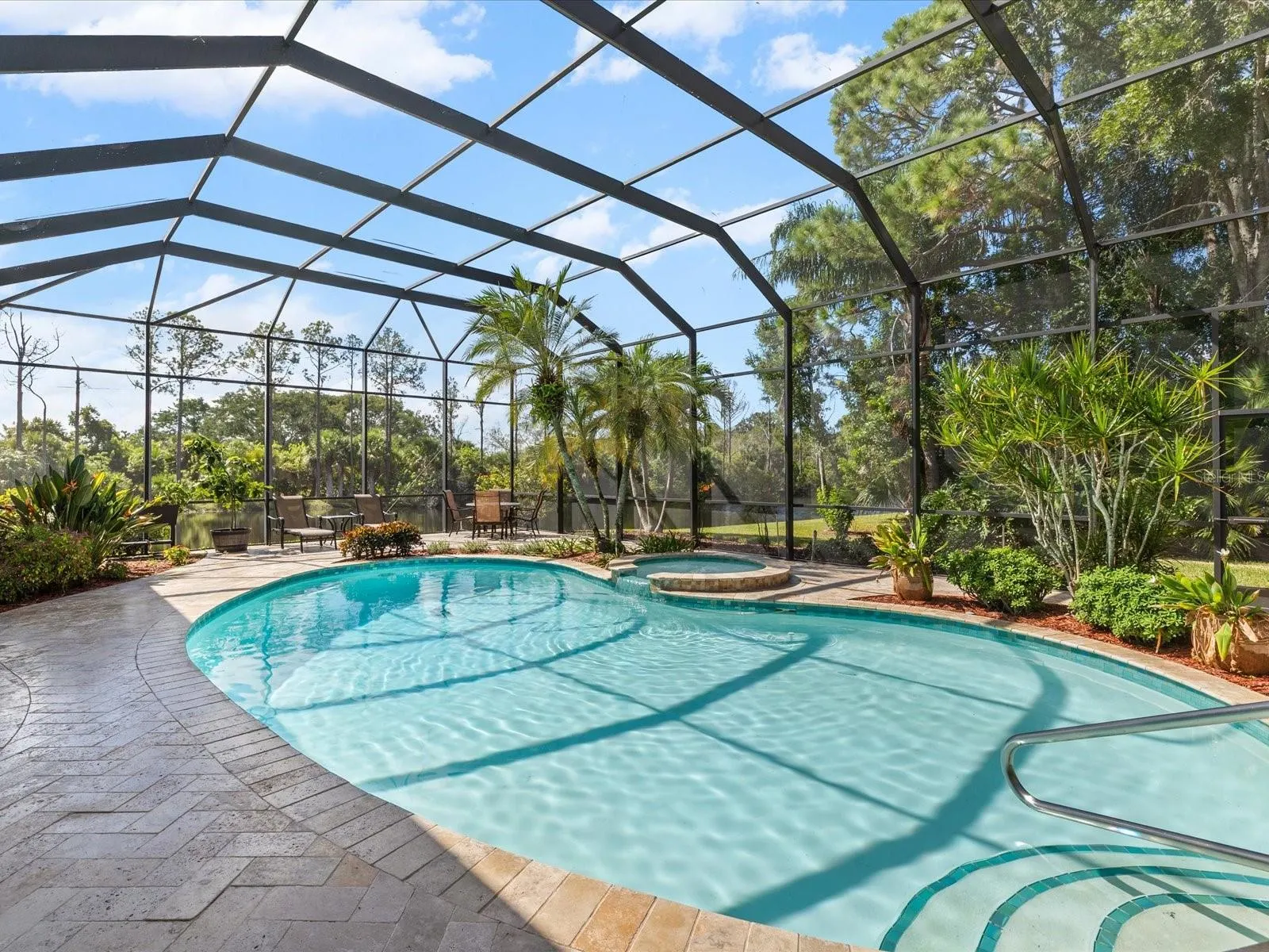 1566 MARY LN