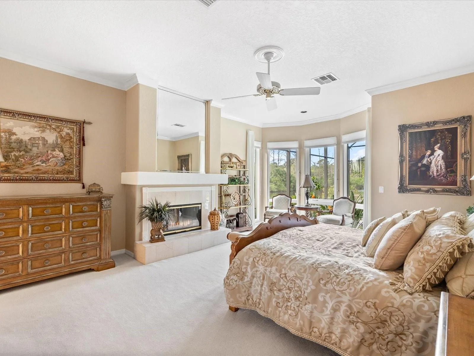 1566 MARY LN